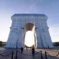 Christo - l'Arc de triomphe, Wrapped